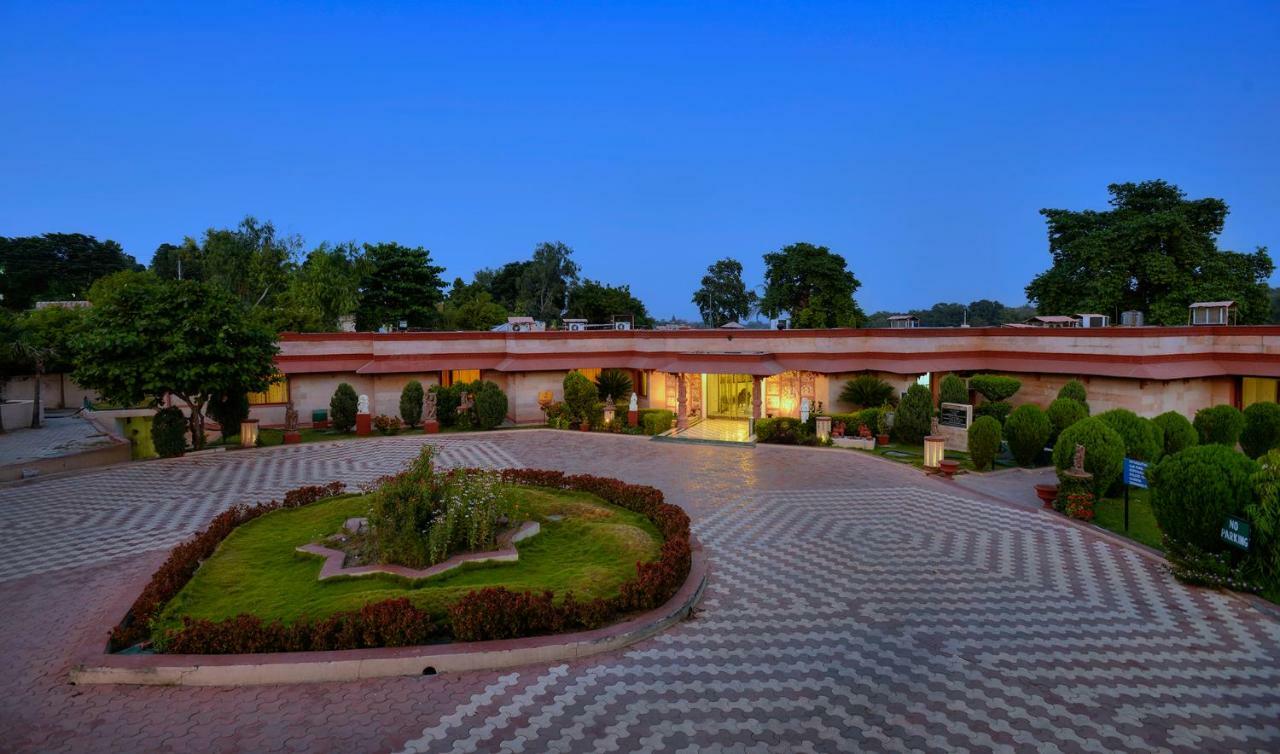 The Orchha Resort Екстер'єр фото
